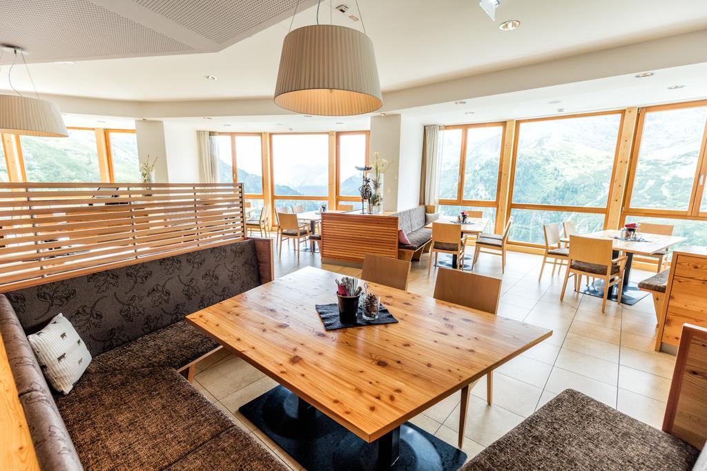 Berghotel Малта Екстериор снимка