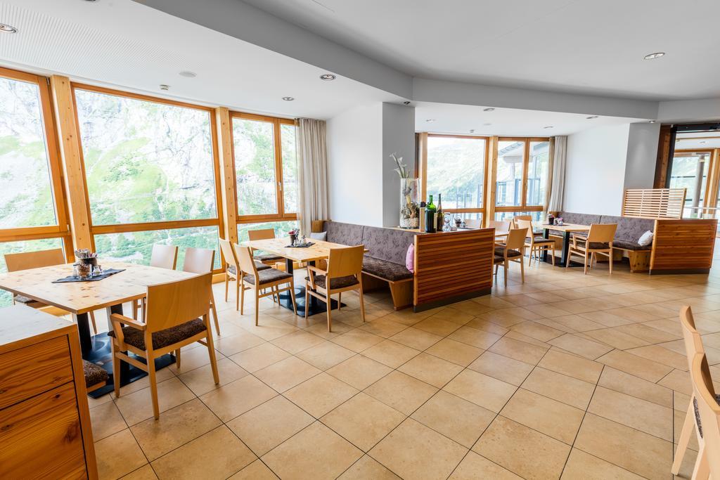 Berghotel Малта Екстериор снимка