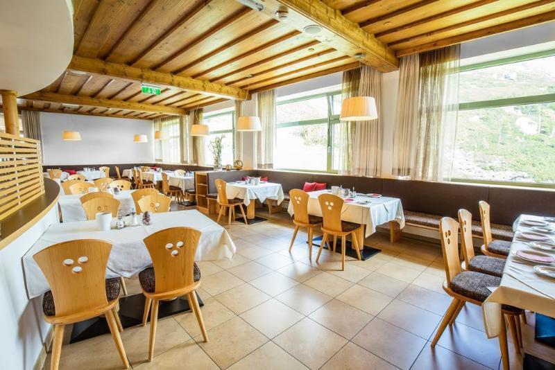 Berghotel Малта Екстериор снимка